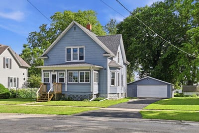 /international/us/924-prospect-street-dekalb-il-110108975966/