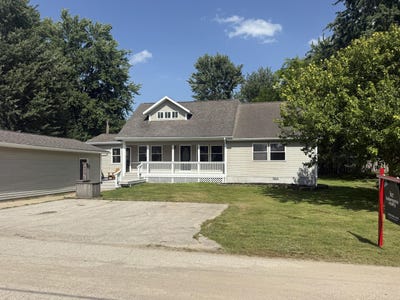 /international/us/43479-van-auken-drive-bangor-mi-110109187051/