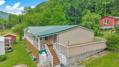/international/us/117-cedar-street-hinton-wv-110108147080/
