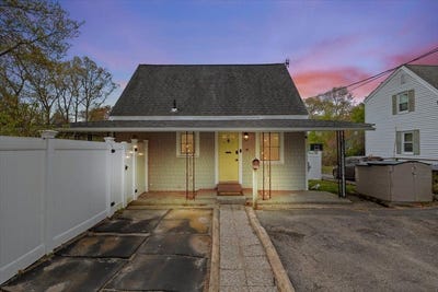 /international/us/47-rockford-st-brockton-ma-110107984921/