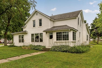 /international/us/309-e-main-street-dodge-center-mn-110109829647/