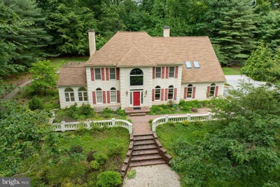 /international/us/1400-hampton-drive-downingtown-pa-110099886497/