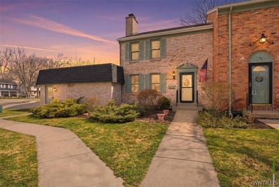 /international/us/66-kenton-place-hamburg-ny-110106818102/