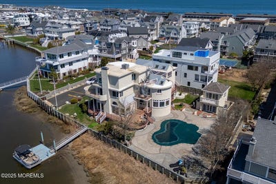 /international/us/1-island-view-way-sea-bright-nj-110098654175/