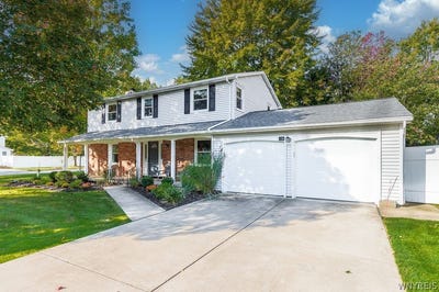 /international/us/135-halwill-drive-buffalo-ny-110120510734/