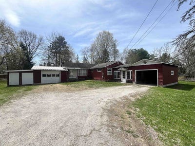 /international/us/18-champlain-street-brandon-vt-110106983456/