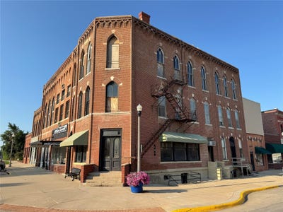 /international/us/101-e-main-street-panora-ia-110101425678/?lang=zh-tw