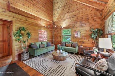/international/us/52-lenox-rd-west-stockbridge-ma-110101490399/?lang=en