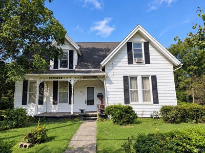/international/us/402-s-lincoln-avenue-rockport-in-110109977771/