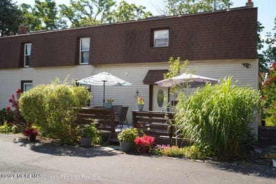 /international/us/25-monmouth-road-oceanport-nj-110106348485/