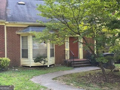 /international/us/7157-williamsburg-drive-riverdale-ga-110108177428/