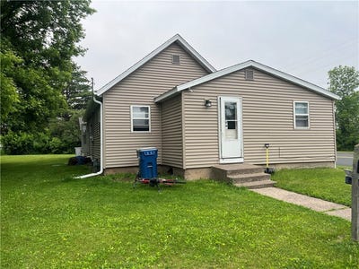 /international/us/24-w-slocumb-street-rice-lake-wi-110100472497/