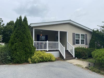 /international/us/3603-lil-wolf-circle-orefield-pa-110119993898/