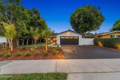 /international/us/16738-index-street-granada-hills-ca-110108964265/