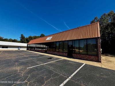 /international/us/907-s-locust-street-lot-a-d-mccomb-ms-110120834147/