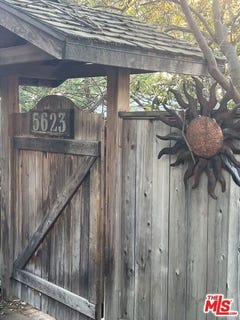 /international/us/5623-canyonside-rd-la-crescenta-ca-110105776685/