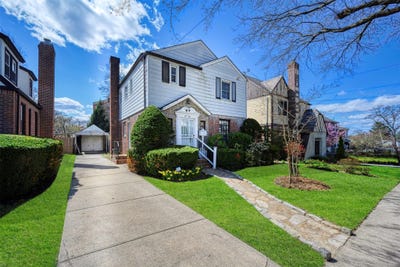 /international/us/47-44-glenwood-street-little-neck-ny-110097036322/
