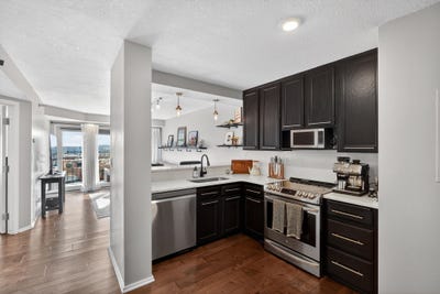 /international/us/300-walnut-street-des-moines-ia-110105852596/