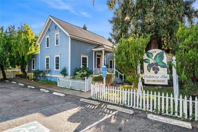 /international/us/2476-main-street-cambria-ca-110104418086/