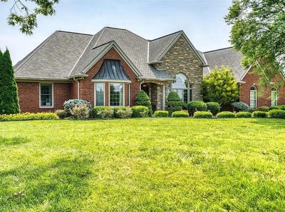 /international/us/122-fairway-acres-drive-dunmor-ky-110108492125/