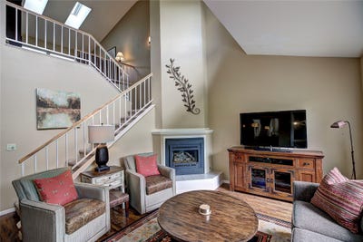 /international/us/695-saint-andrews-drive-columbia-falls-mt-110108143367/