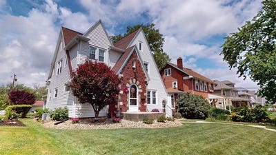 /international/us/528-maplewood-street-willard-oh-110100753591/