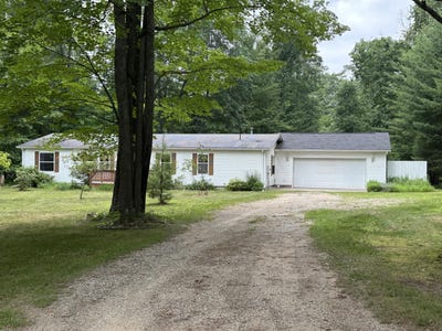 /international/us/550-goldenrod-drive-houghton-lake-mi-110100802084/