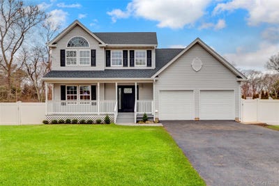 /international/us/85-patchogue-avenue-mastic-ny-110107037536/