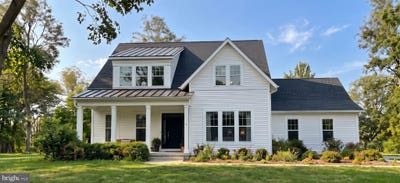 /international/us/3-n-locust-street-round-hill-va-110119733656/