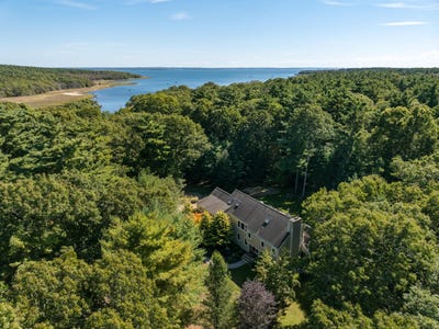 /international/us/58-delano-road-marion-ma-110102774327/