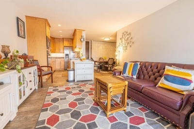 /international/us/2800-hamline-avenue-n-roseville-mn-110107379144/