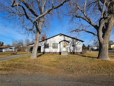 /international/us/619-everett-street-big-timber-mt-110104855786/