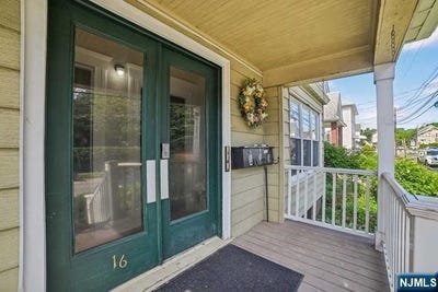 /international/us/16-henry-street-bloomfield-nj-110108478047/
