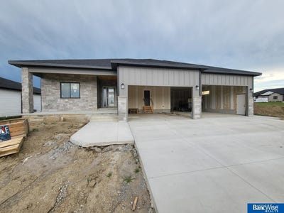 /international/us/9425-breashears-street-lincoln-ne-110101101750/?lang=en