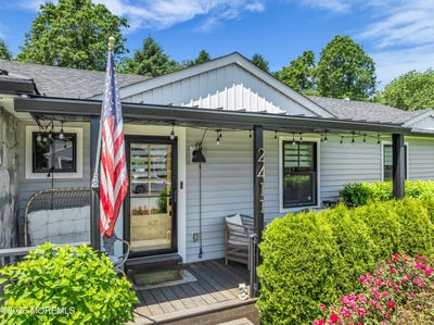 /international/us/2411-fairview-drive-manasquan-nj-110108442840/