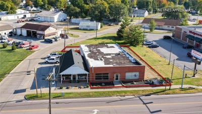 /international/us/609-s-state-street-jerseyville-il-110087966177/