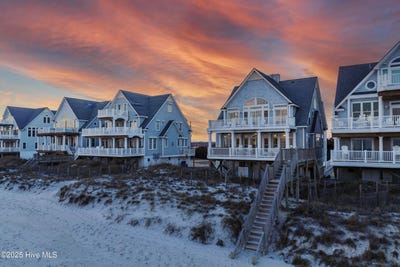 /international/us/4256-island-drive-north-topsail-beach-nc-110096386994/