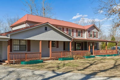 /international/us/485-lower-roans-creek-road-linden-tn-110106731753/