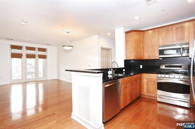 /international/us/7400-river-road-north-bergen-nj-110107501423/