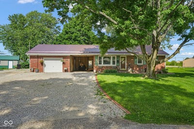 /international/us/806-w-walnut-drive-rockville-in-110108451843/