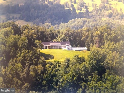 /international/us/200-fogg-mountain-lane-flint-hill-va-110103190514/