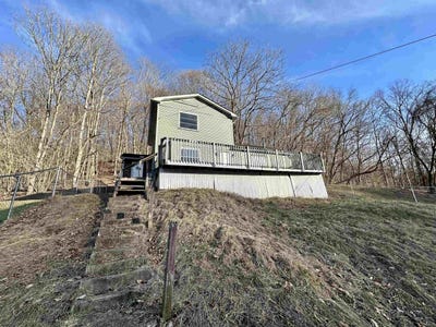 /international/us/2135-zabel-drive-charleston-wv-110097527452/