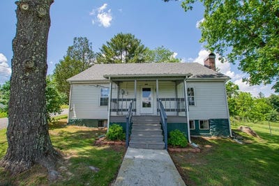 /international/us/990-w-jefferson-st-wytheville-va-110099984445/