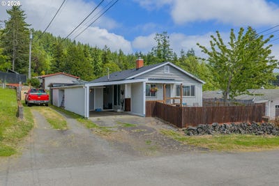 /international/us/1543-19th-st-myrtlepoint-or-110108385810/