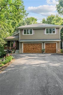 /international/us/917-parkview-lane-victoria-mn-110101396949/