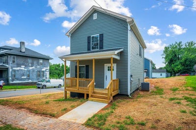 /international/us/1525-taylor-street-lynchburg-va-110101022979/