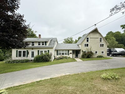 /international/us/110-corinna-road-saint-albans-me-110100976968/