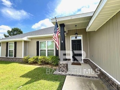 /international/us/215-saint-stephens-court-atmore-al-110094493959/