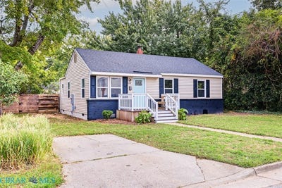 /international/us/518-randolph-road-newport-news-va-110120577657/
