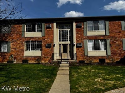 /international/us/500-romeo-road-rochester-mi-110102780800/